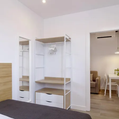 Ola Living Camp Nou Apartmán *